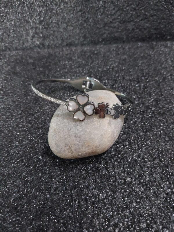 Silver floral crystal bracelet