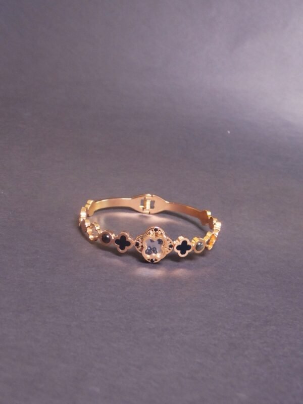 Clover design black stud bracelet - Image 2