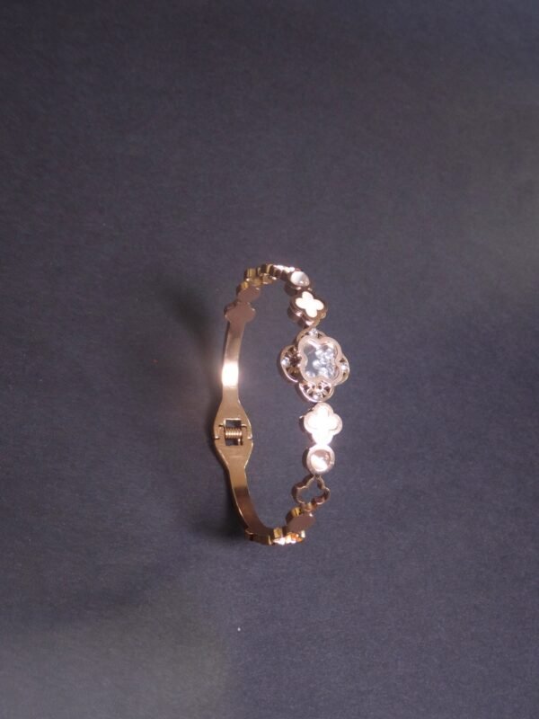 Clover design white stud bracelet - Image 2