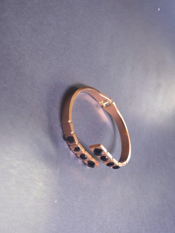 Overlap black crystal rose gold cuff