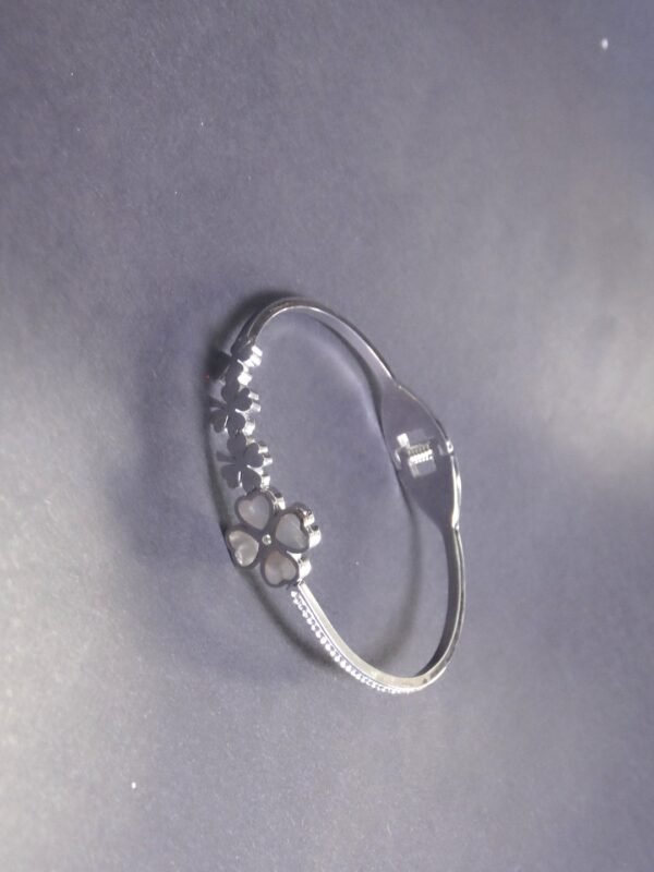 Silver floral crystal bracelet